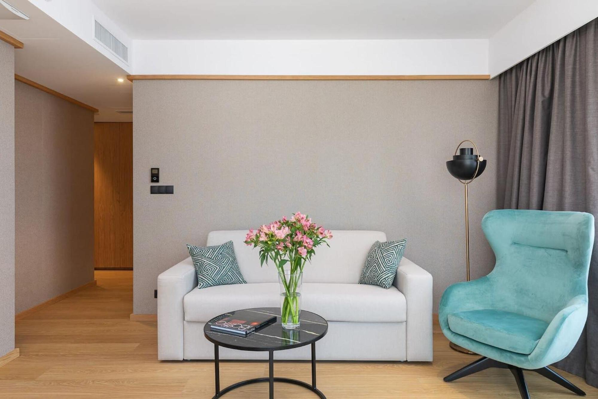 Deo Plaza By Rent Like Apartment