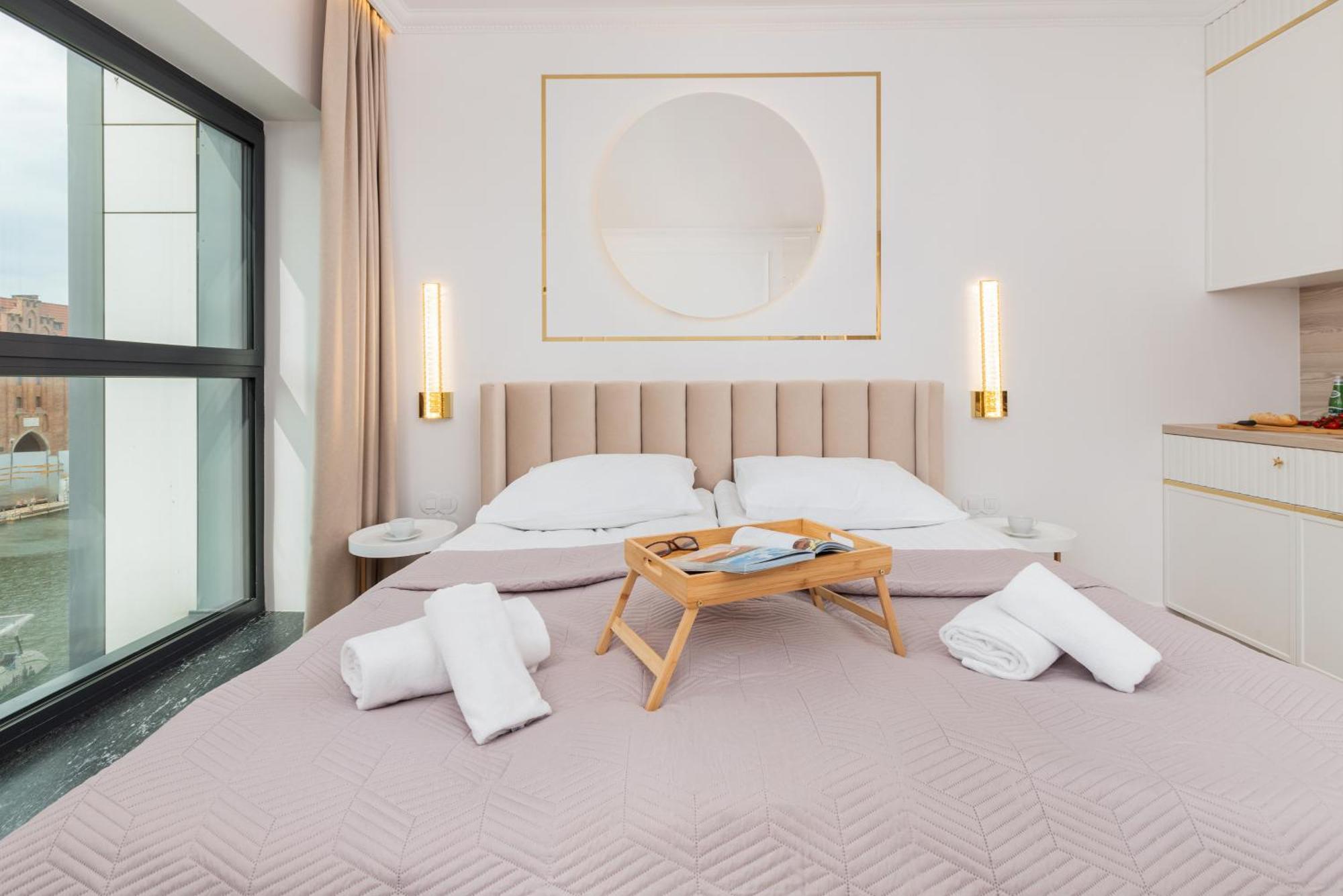 Deo Plaza By Rent Like Apartment *